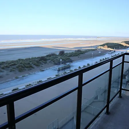 Scoropio B401 With Frontal Sea View Apartment