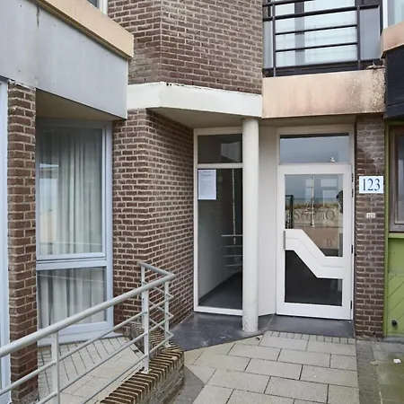 Apartment Scoropio B401 With Frontal Sea View Nieuwpoort